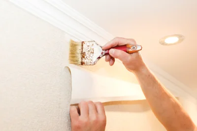 Pose de papier peint à Tournemire — revêtements muraux et toiles de verre